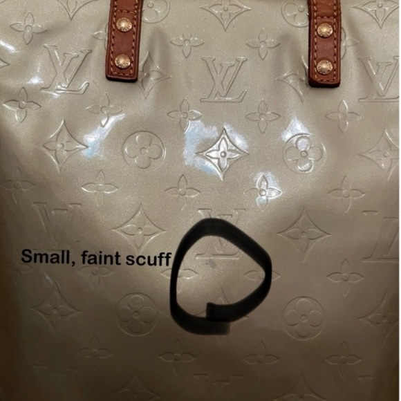 Louis Vuitton Vernis Reade PM Tote Bag in Pear Green - Picture 9 of 12